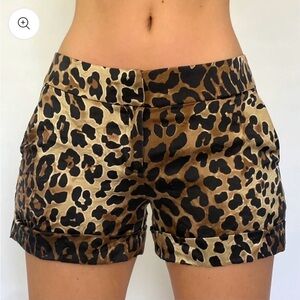 CACHE Silk Leopard Print Stretch Shorts Y2K 2000s Cuffed Size 2 Luxe Glam